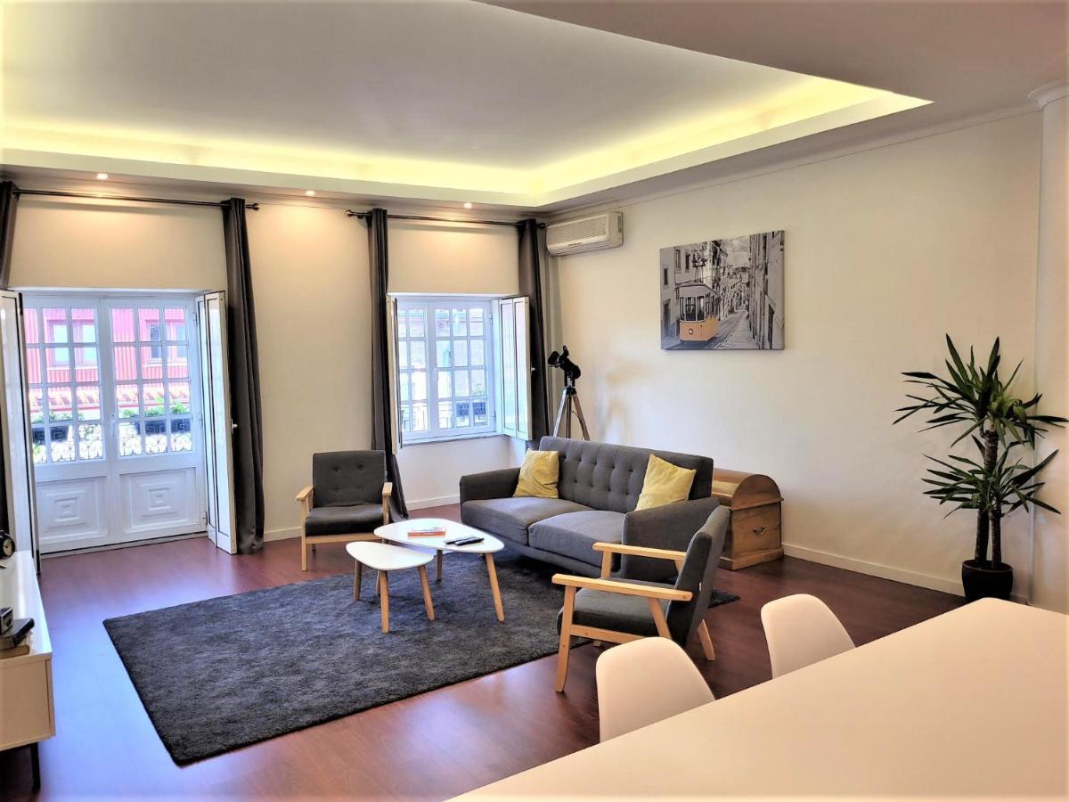 Charm City Center Apt 140M2 & Free Parking Apartment บรากา ภายนอก รูปภาพ