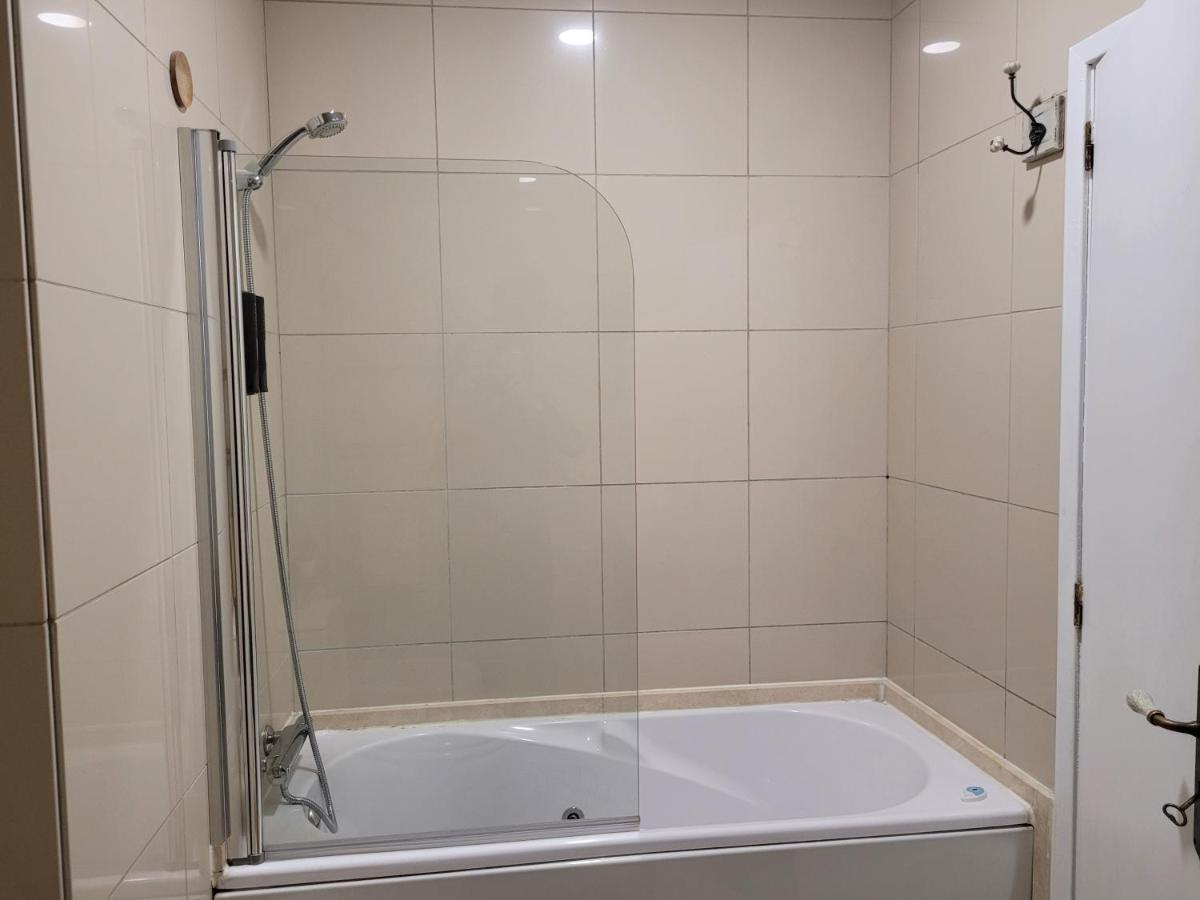 Charm City Center Apt 140M2 & Free Parking Apartment บรากา ภายนอก รูปภาพ