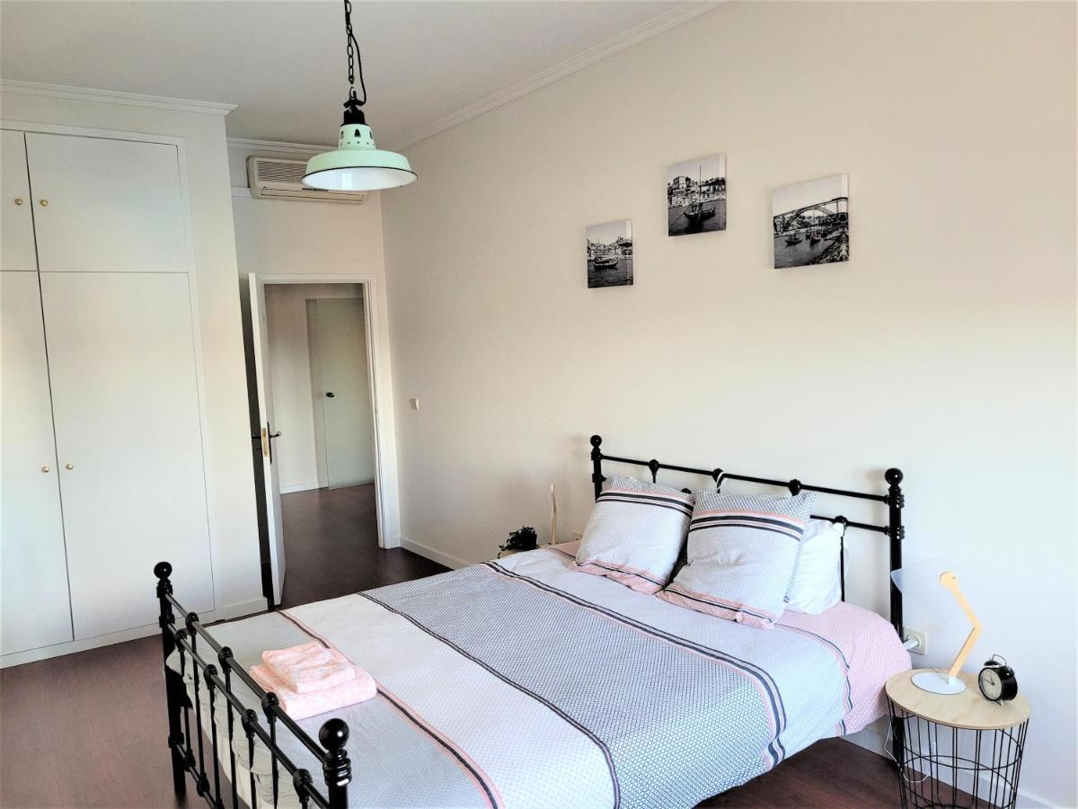 Charm City Center Apt 140M2 & Free Parking Apartment บรากา ภายนอก รูปภาพ