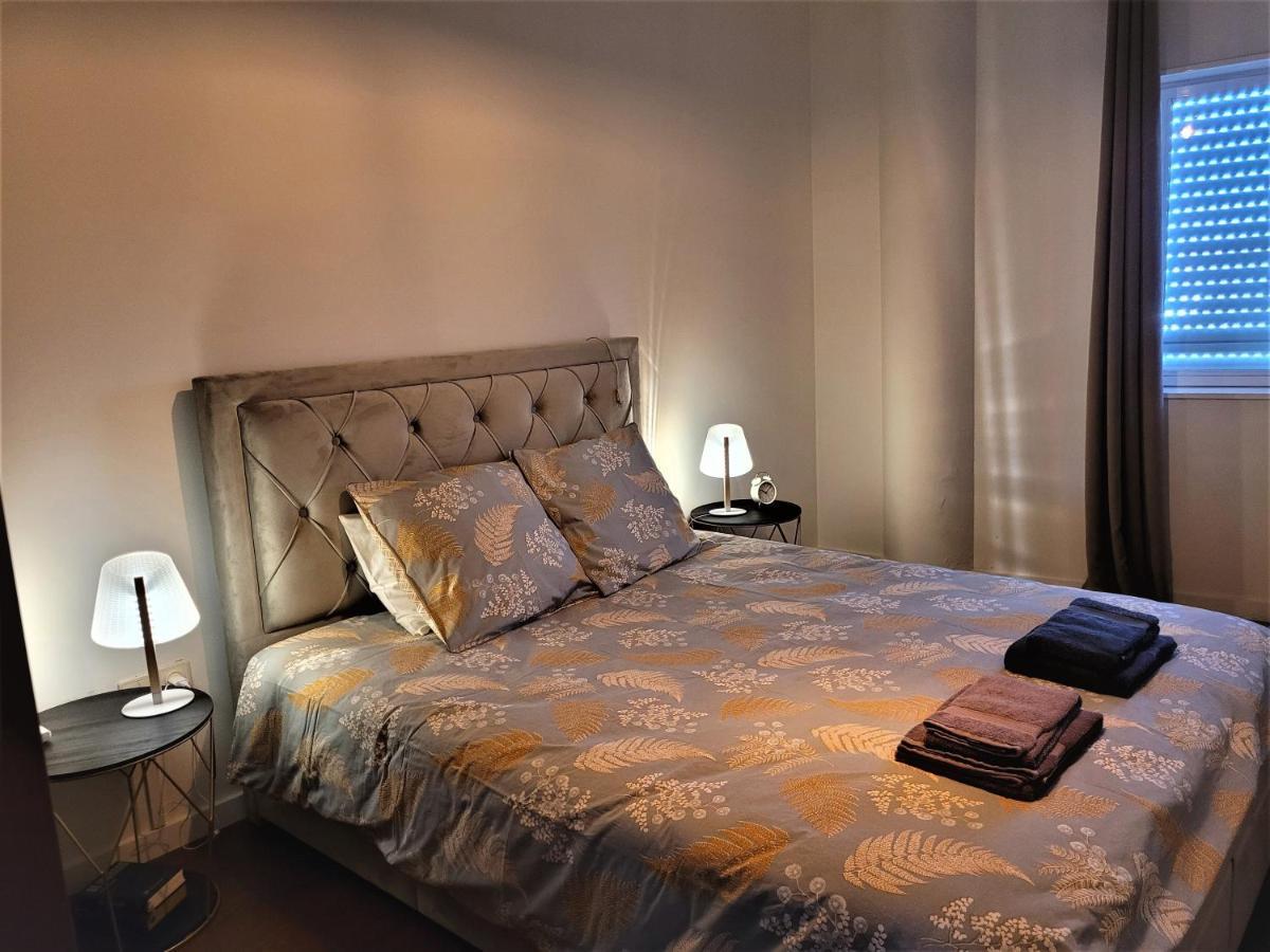 Charm City Center Apt 140M2 & Free Parking Apartment บรากา ภายนอก รูปภาพ