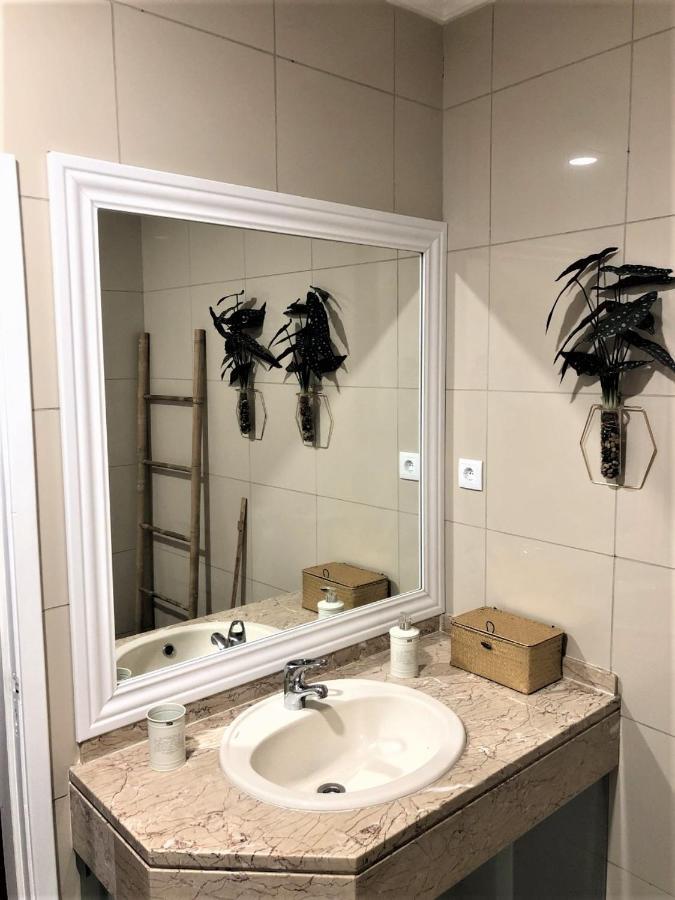 Charm City Center Apt 140M2 & Free Parking Apartment บรากา ภายนอก รูปภาพ