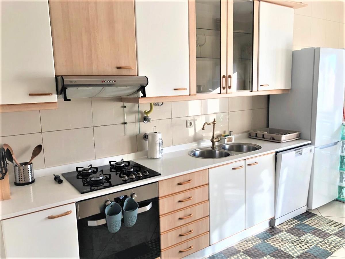 Charm City Center Apt 140M2 & Free Parking Apartment บรากา ภายนอก รูปภาพ